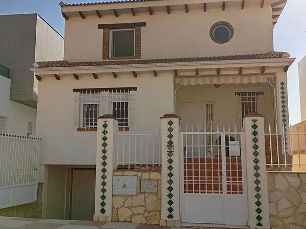 Chalet pareado en Calle Antonio Serrano Medina, 5 - Foto 9