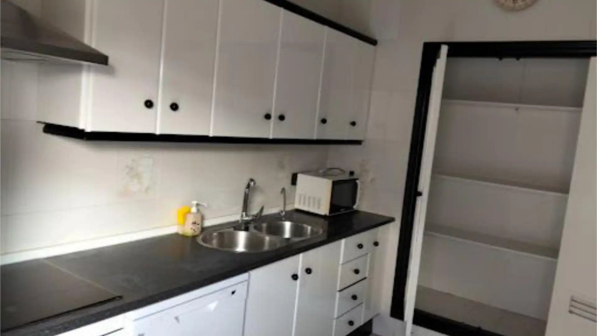 Casa adosada en  Avenida Ingeniero José Luis Prats 1 - Foto 11