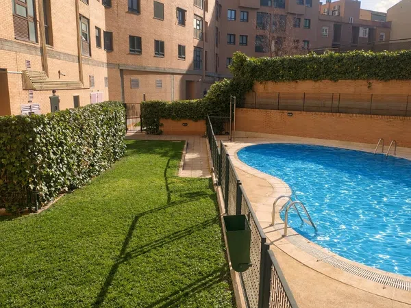 Piso en avenida de Camilo José Cela, 2807