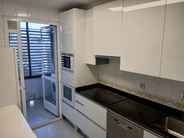 Piso en Via de las Dos Castillas, 9, Zona Avenida Europa - Foto 7