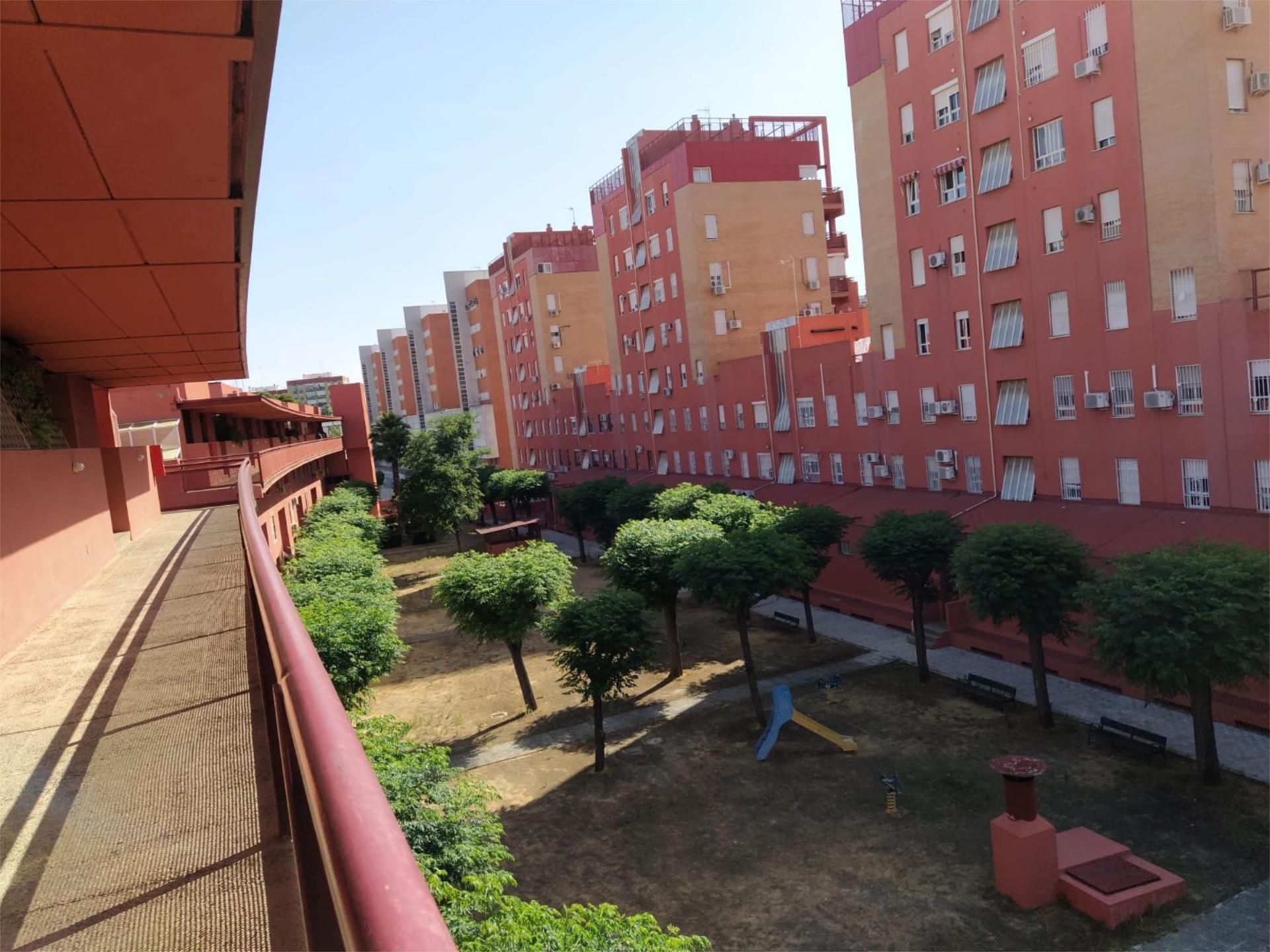 Piso en  Calle Sierra de Gata 7