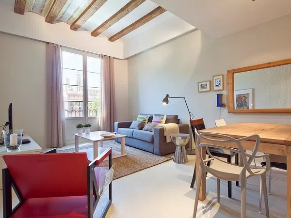 Piso en pla de palau, 20