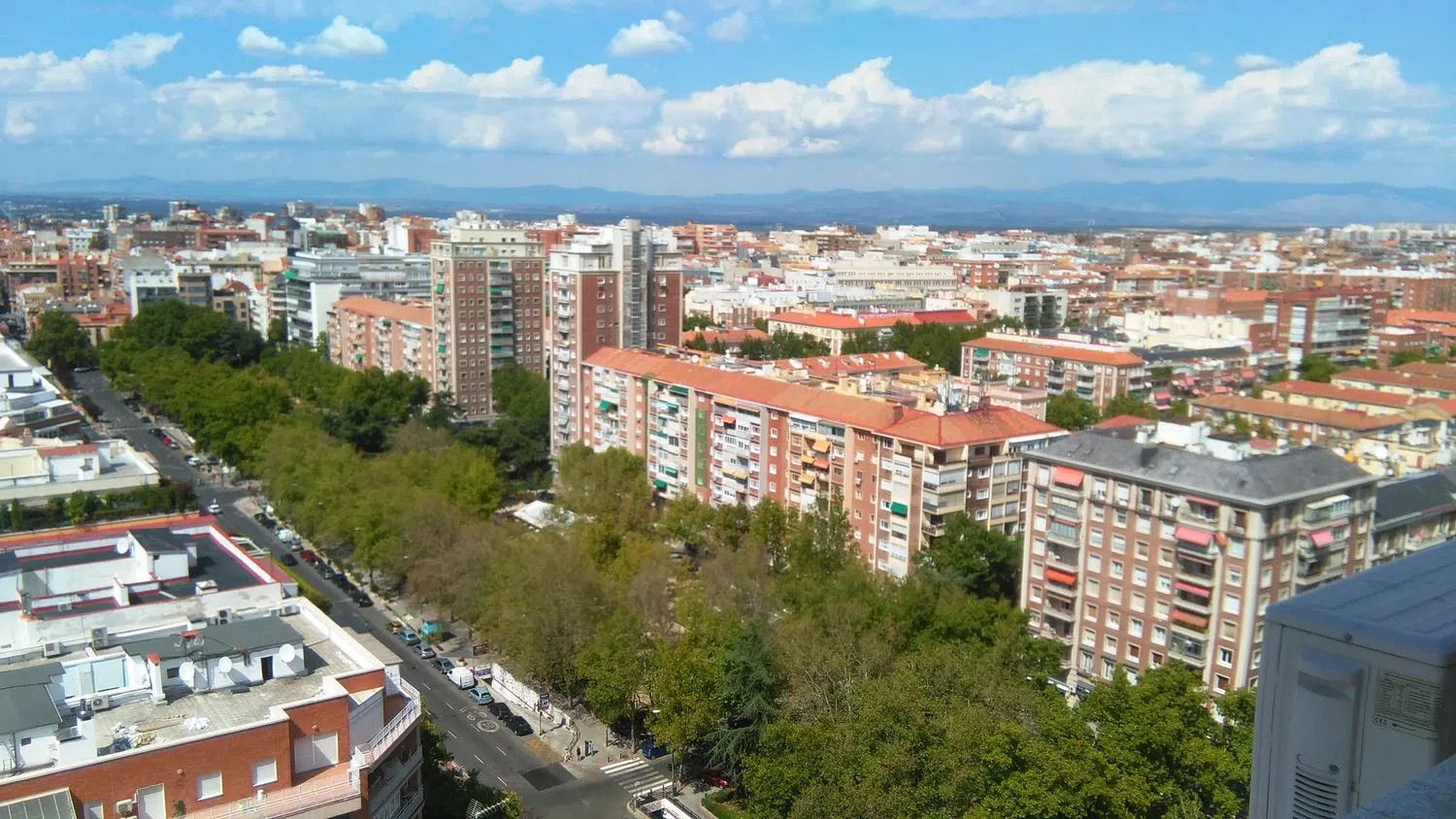 Estudio en avenida del General Perón, 32 - Foto 6