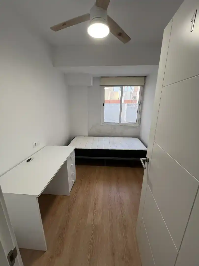 Piso en  Calle Rodrigo Vivas Miras 47 - Foto 3