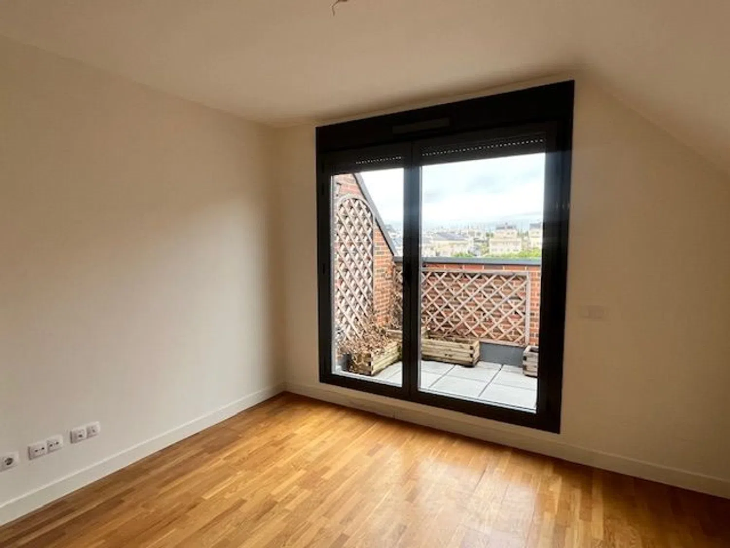 Ático en avenida Víctimas del Terrorismo, 35 - Foto 2