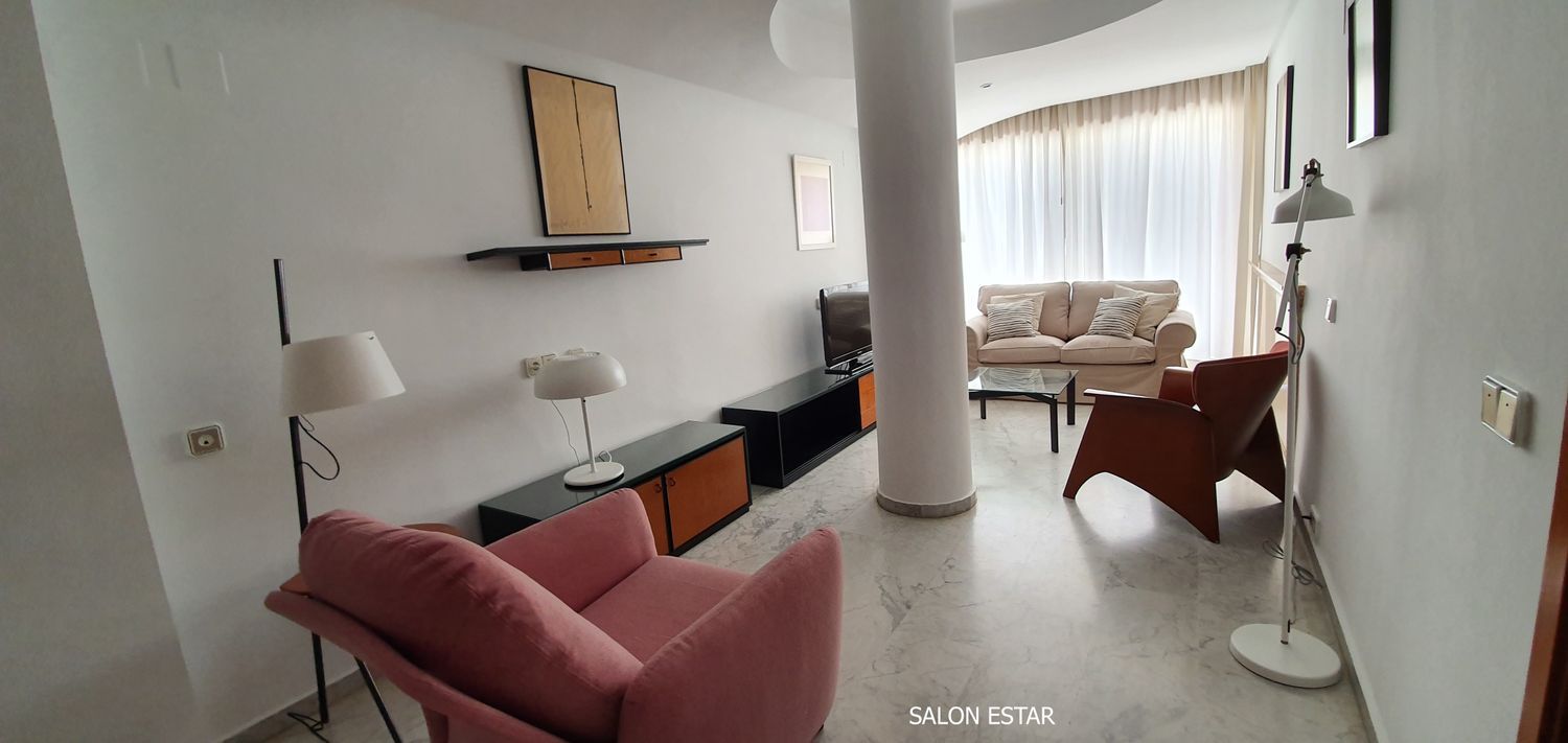 Piso en calle Reyes Católicos, 7 . 4º C