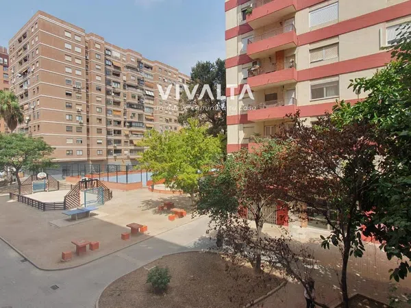 Piso en Calle del Poeta Durán i Tortajada, Ciutat Jardí - Foto 2