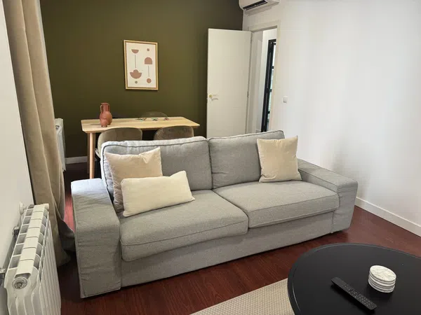 Piso en calle de Isabel la Católica, 13