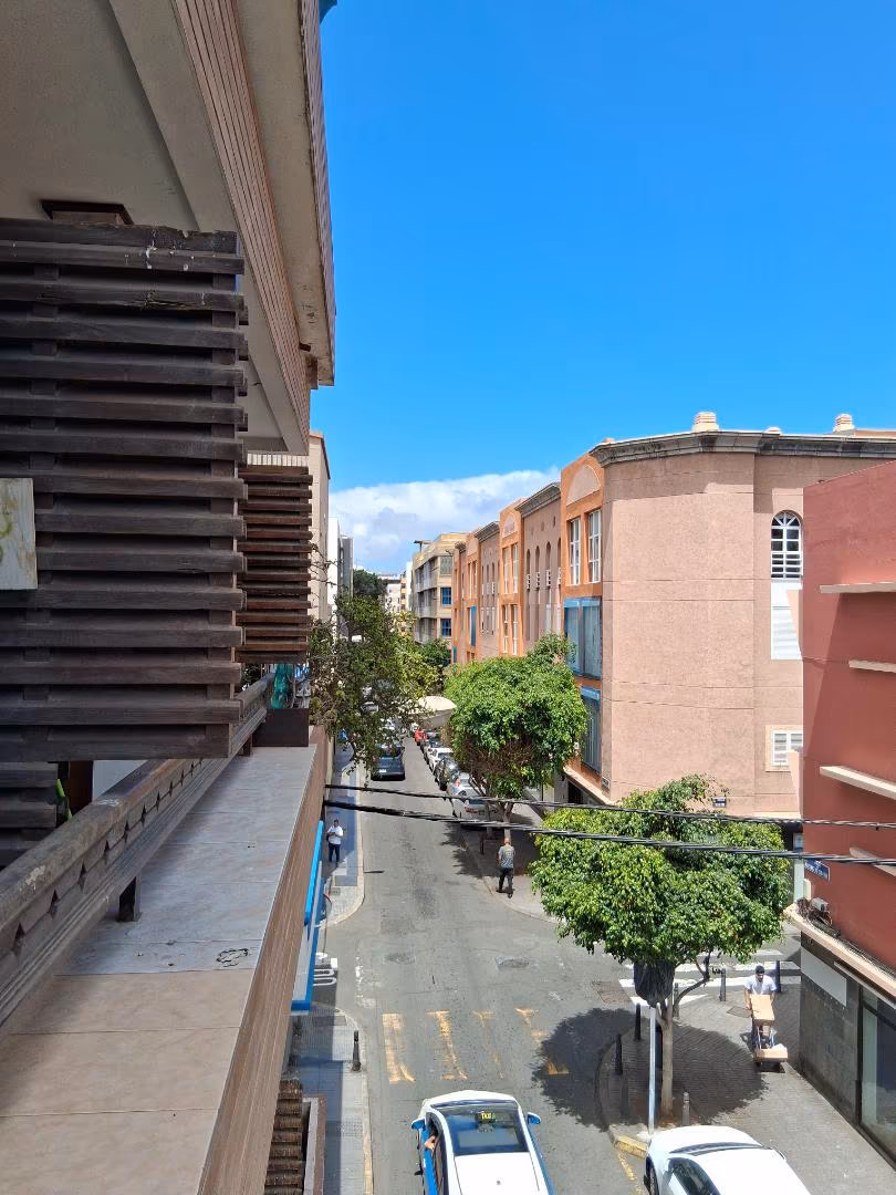 Estudio en  Calle los Martínez de Escobar 8