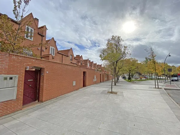 Chalet adosado en travesía de los Océanos, 46 - Foto 2