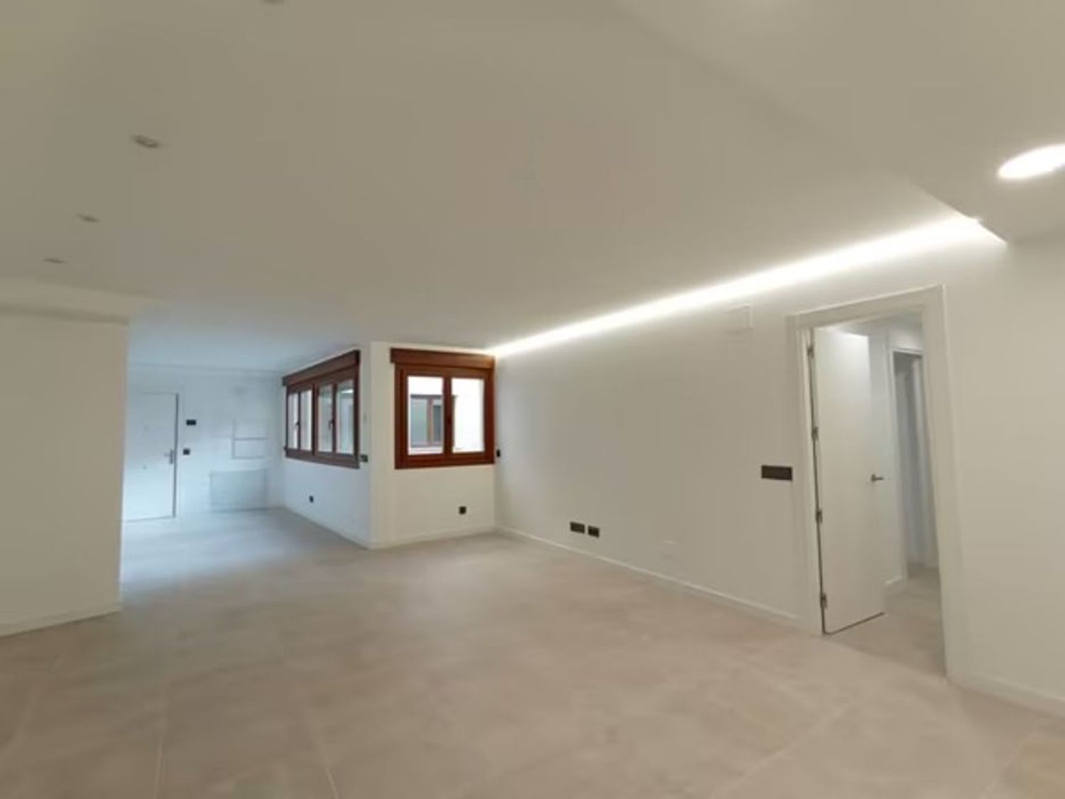 Piso en calle Serranos, 32