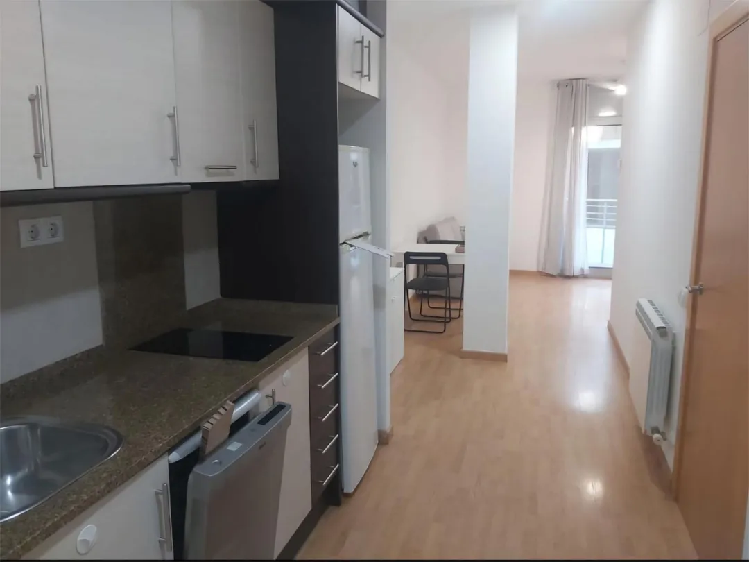 Piso en  Carrer de Salmerón 110 - Foto 3