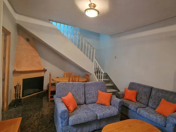 Chalet pareado en calle Puente, 28