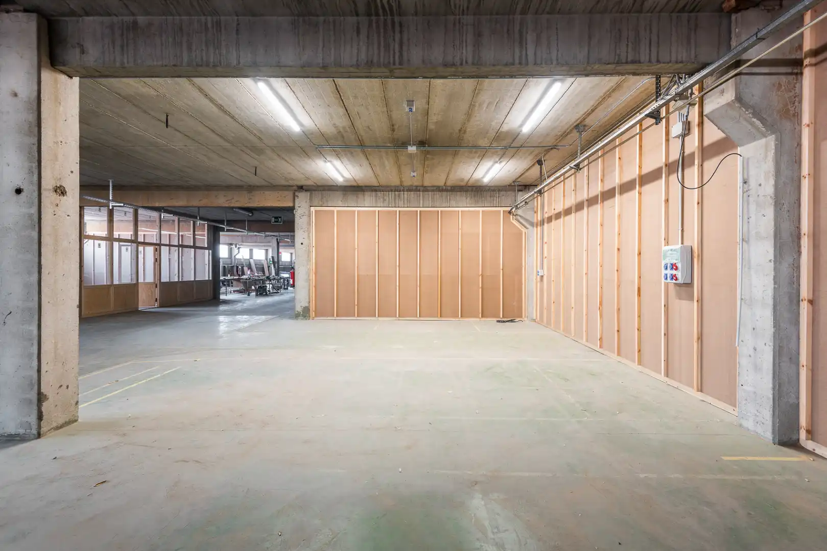 Nave Industrial en Cornellà de Llobregat - Foto 2