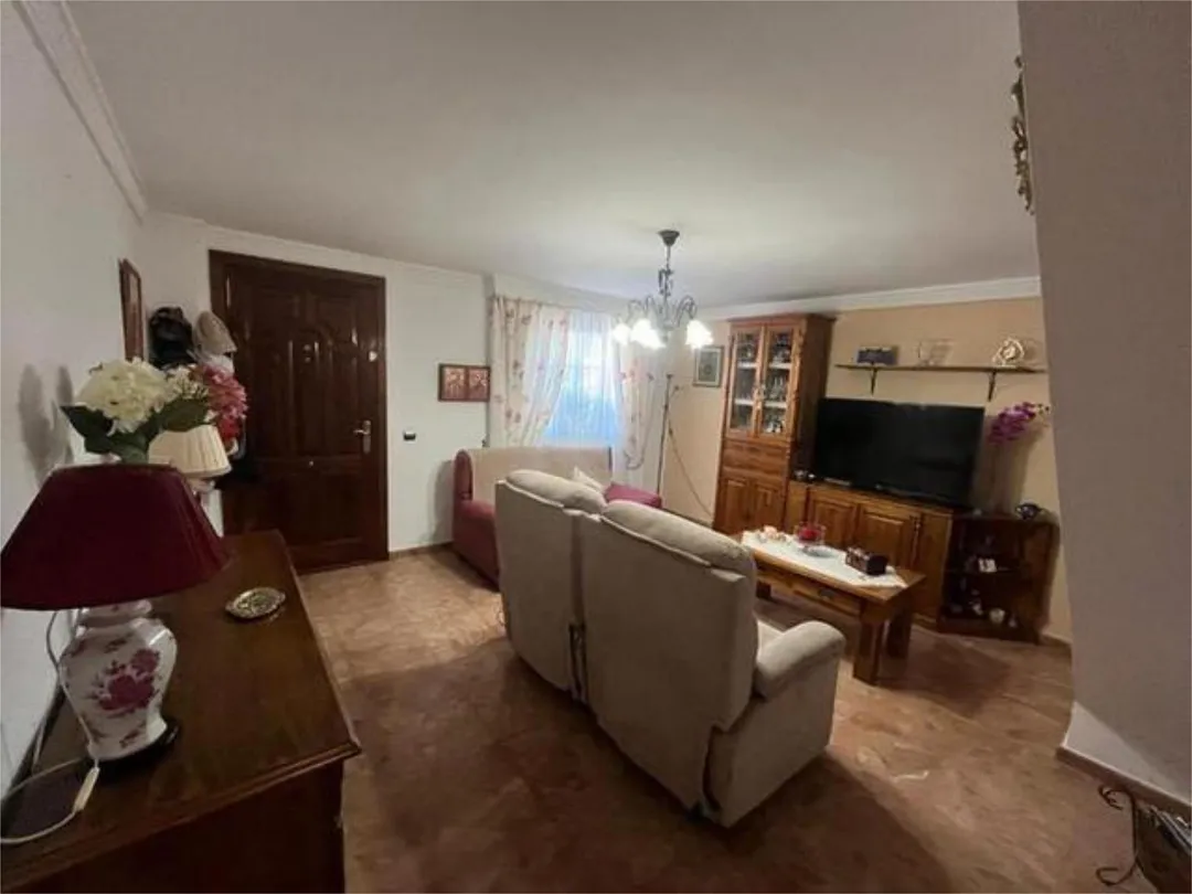 Chalet en Zona. - Foto 2