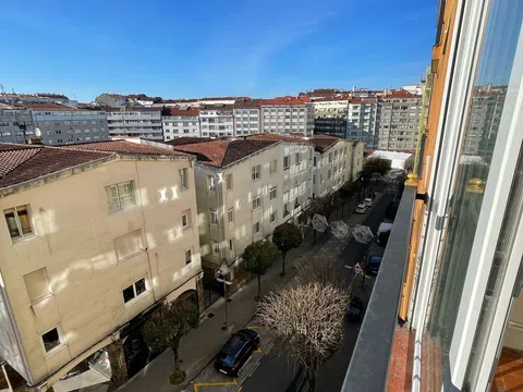 Piso en calle de San Pedro de Mezonzo, 11