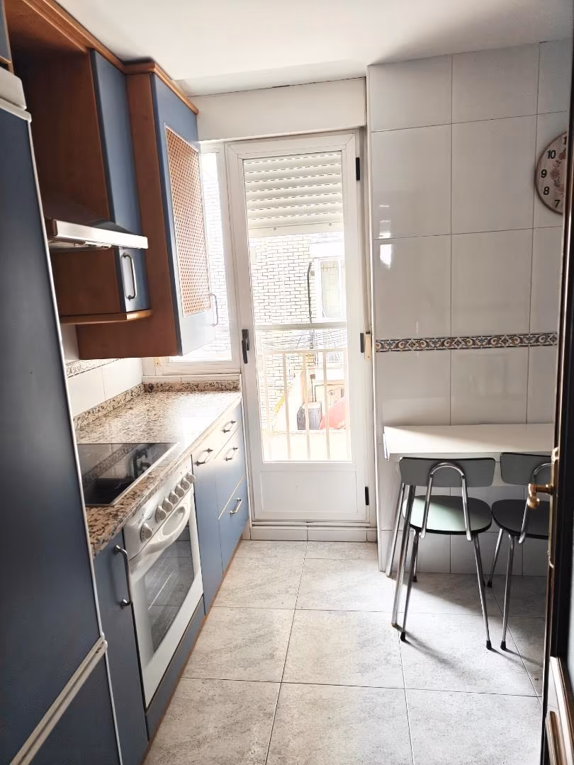 Piso en  Calle María la Brava 30 - Foto 4