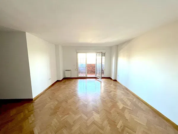 Piso en Avenida España - Foto 2