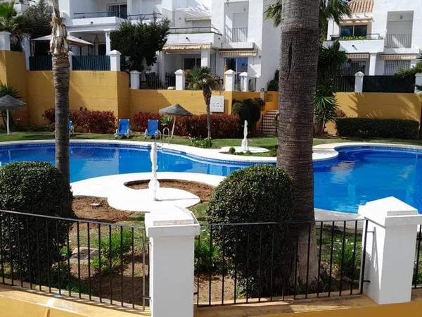 Piso en calle Señorío Gonzaga, 3 - Foto 2