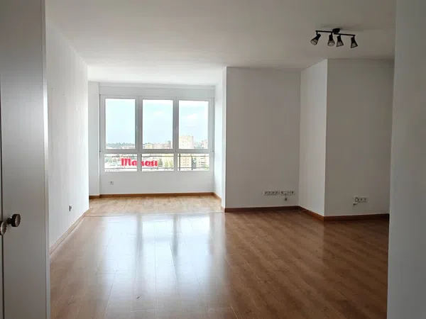 Alquiler de piso en Calle de Isaac Peral, 42