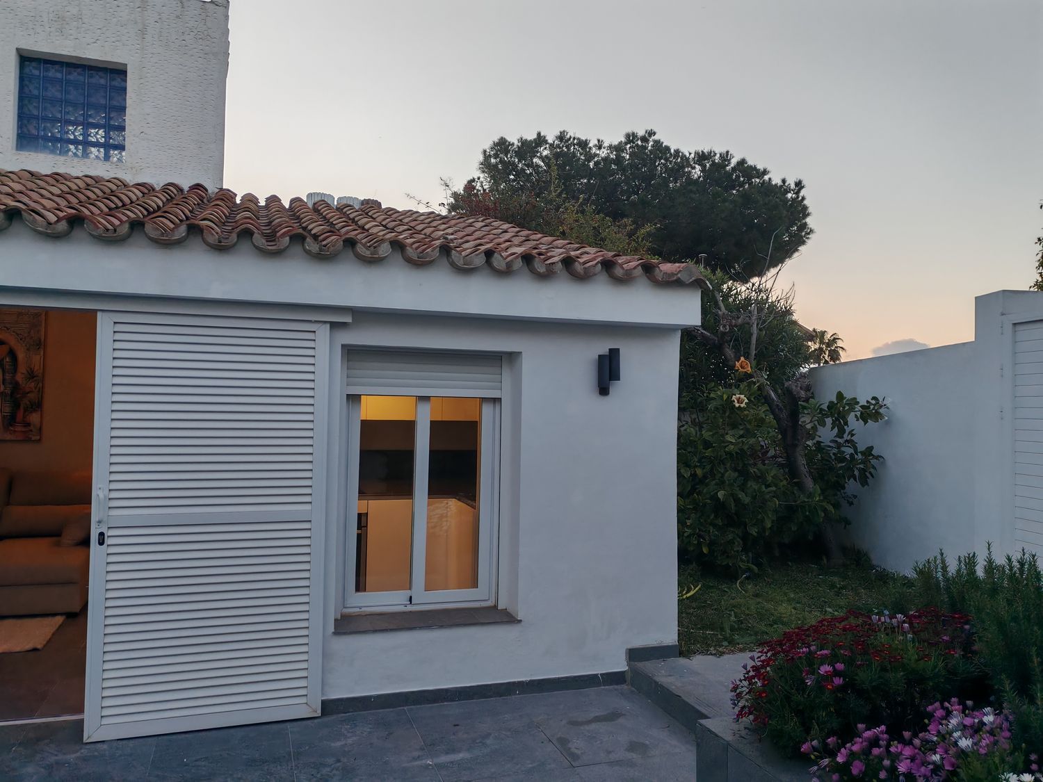 Casa independiente en Urb. puerto romano Barrio Las Lomas - Foto 3