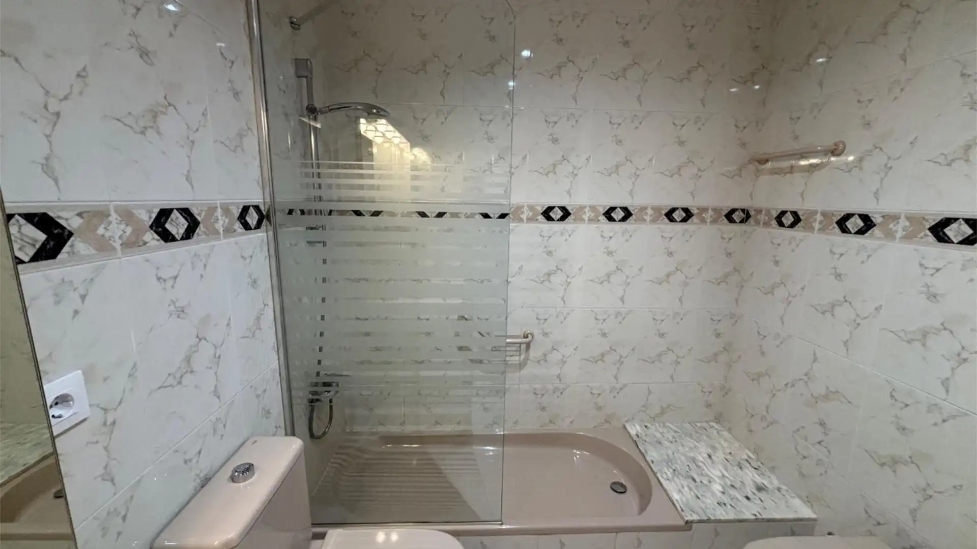 Piso en  Calle de Eduardo Benot 2 - Foto 39