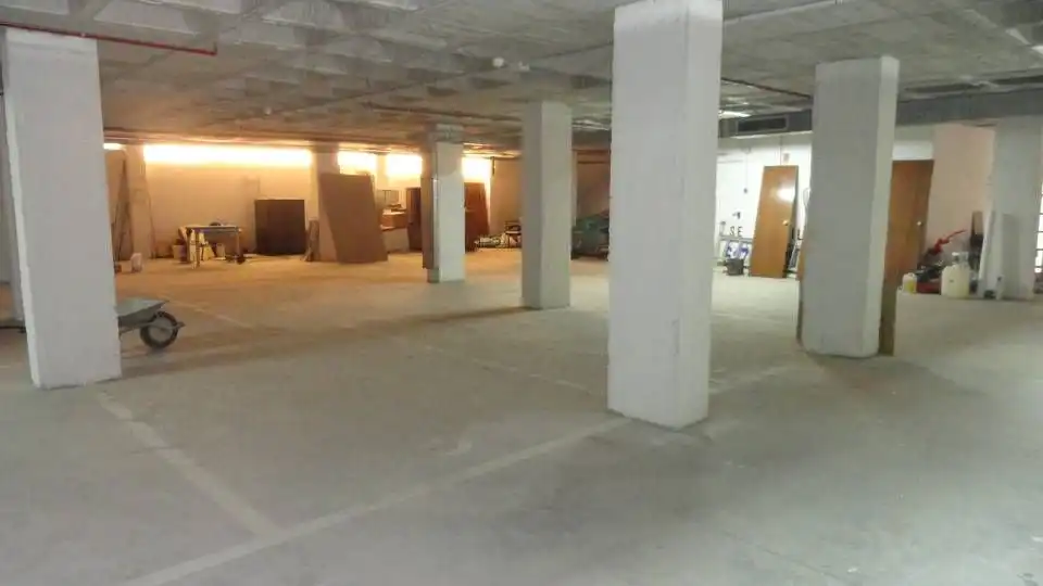 Local comercial en  Calle Alfa - Foto 4