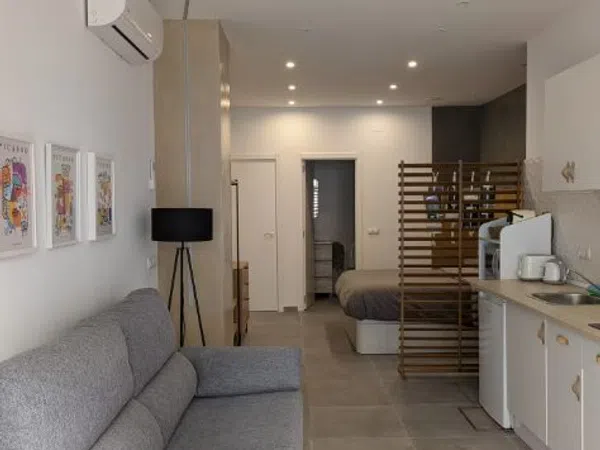 Estudio en calle Párroco Don Juan Estrada Castro, 2