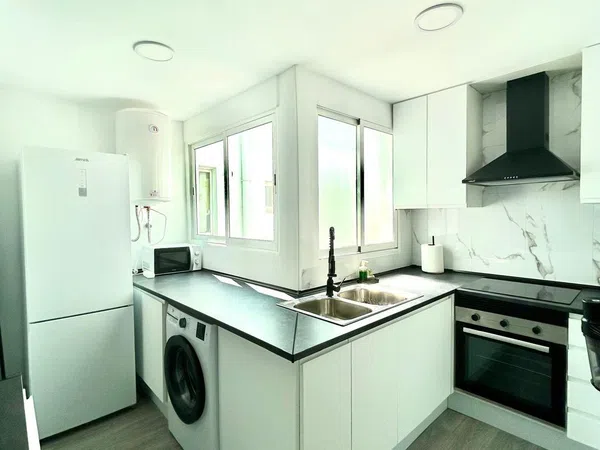 Piso en Calle de Sanz de Bremond, 3, Zona Plaza Illes Columbretes - Foto 4