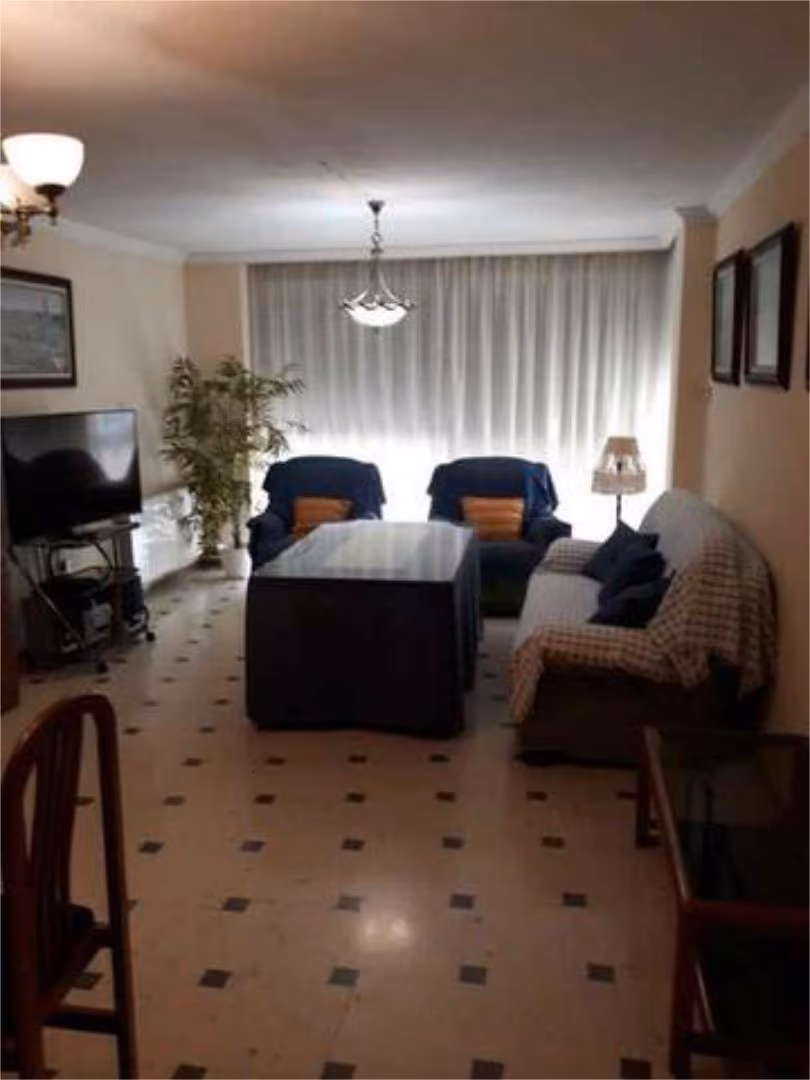 Piso en El Serrallo - Foto 3