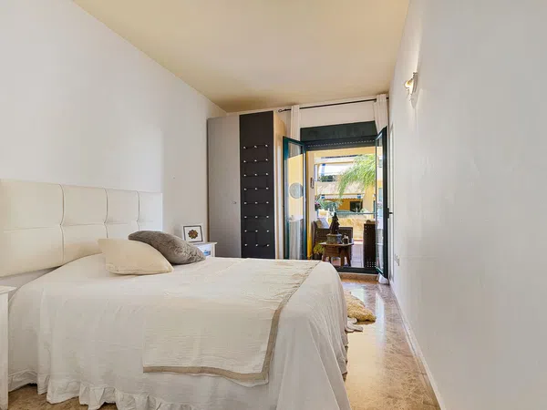 Piso en avenida Santiago de Compostela s/n sn - Foto 8