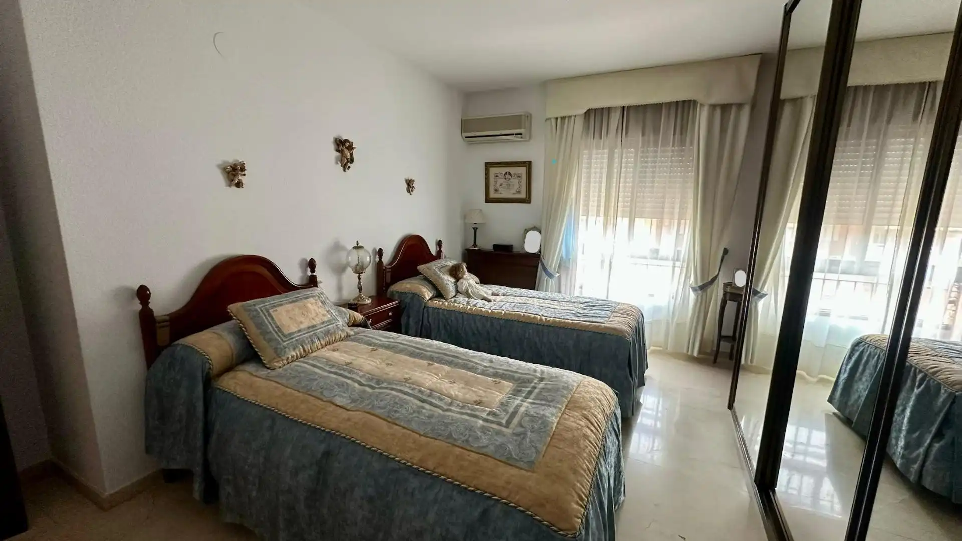 Piso en  Calle Torre de Peralada 3 - Foto 12