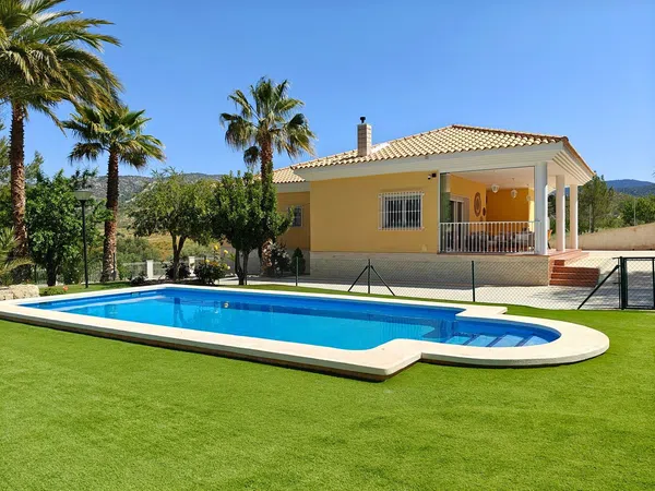 Casa o chalet independiente en Petrer - Foto 1