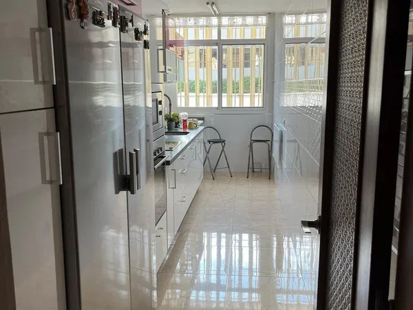 Piso en avenida Juan Sebastián Elcano, 97