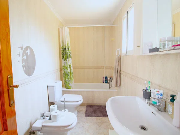 Chalet adosado en Calle Baikal, 8, Zona Lago - Los Almendros - Foto 15