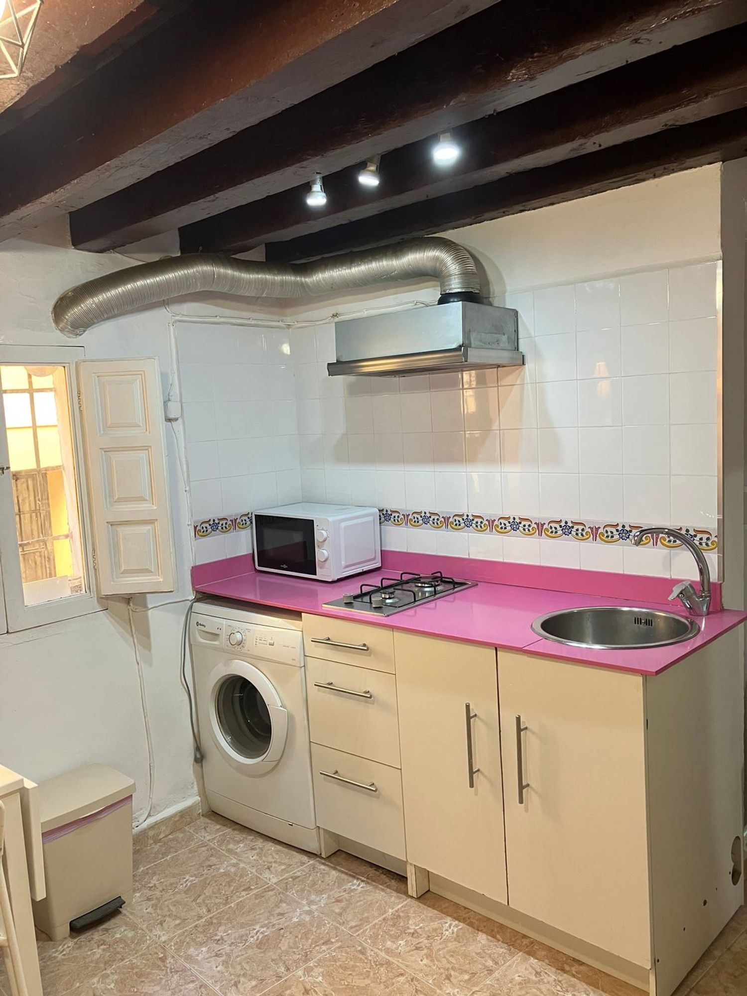 Estudio en calle de Dalt, 28 nmero - Foto 1