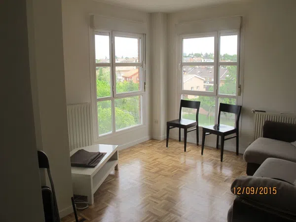 Piso en calle Rocinante, 13