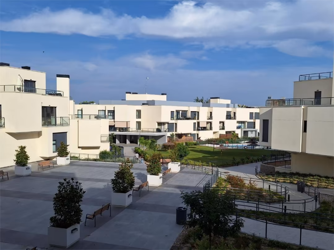 Piso en  Avenida del Camino de lo Cortao 14