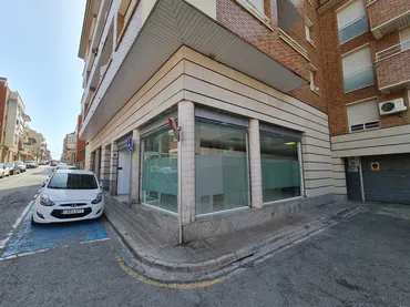 Local comercial en  Carrer Jacint Verdaguer 32 - Foto 3