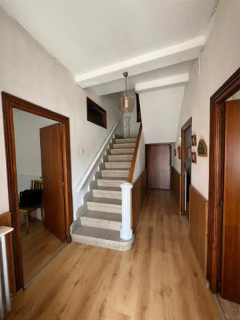 Chalet en casi en el centro del pueblo - Foto 6