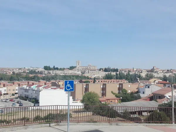 Piso en Calle Olivicos, 2, Barrio Pinilla, Barrio Pinilla - Foto 1