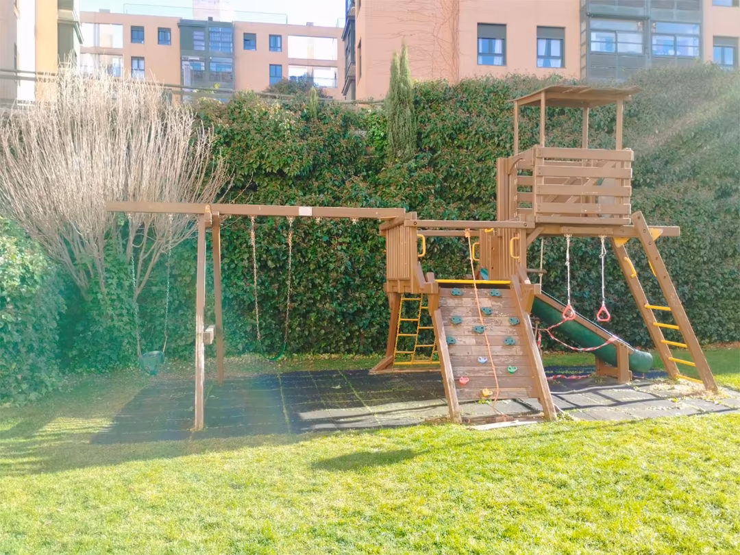 Piso en  Calle de Isabel Clara Eugenia 8 - Foto 35