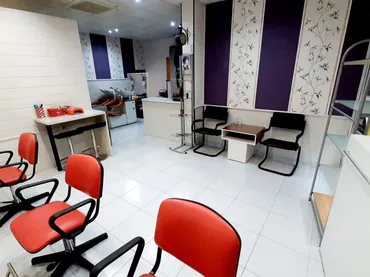 Local comercial en  Carrer de Francesc Layret 26 - Foto 2