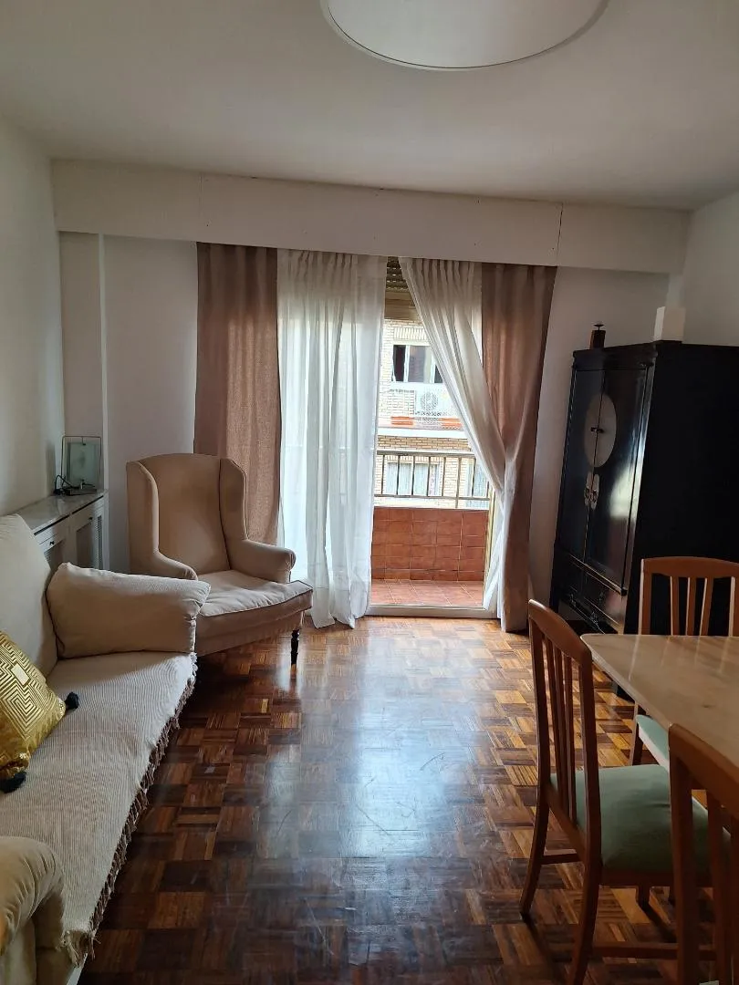 Piso en  Calle de Londres 16