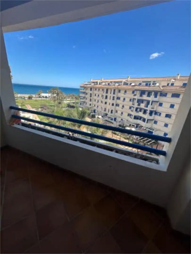 Piso en San Luis de Sabinillas - Foto 1