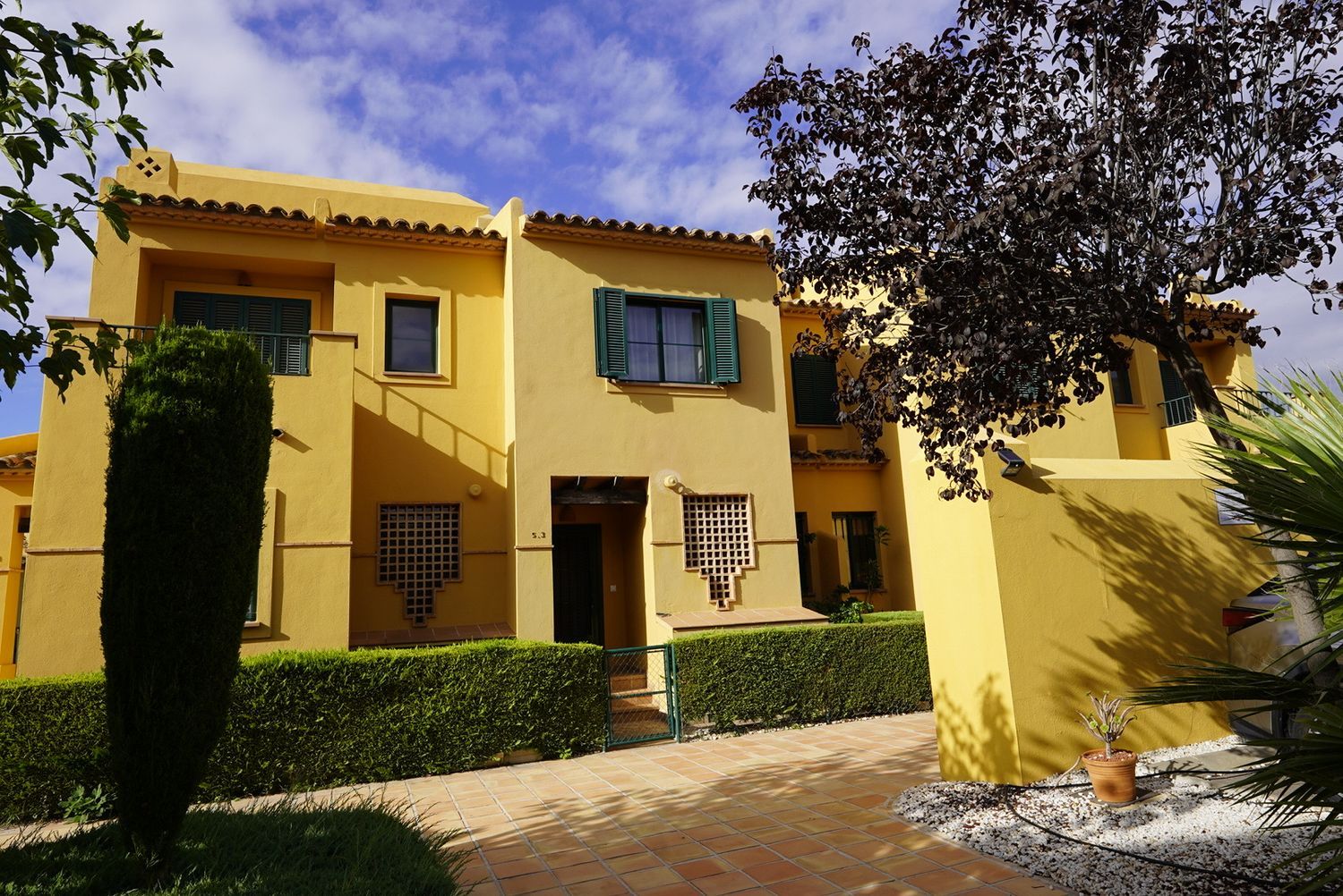 Chalet adosado en Golf Bahía - Foto 1