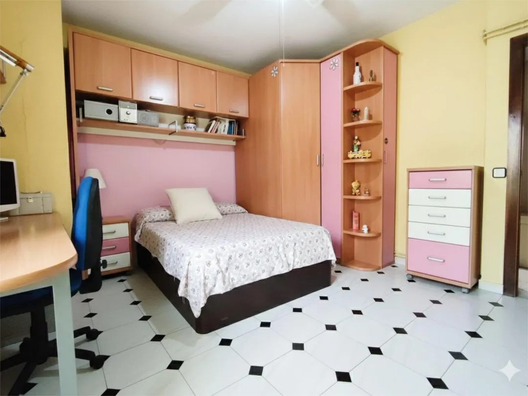 Casa adosada en  Calle Sagunto 41 - Foto 24