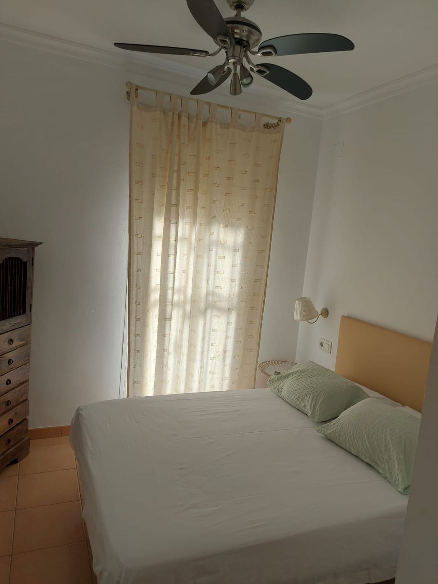 Chalet adosado en Cruz Roja - Capuchinos - Foto 5