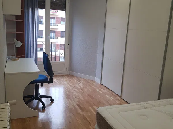 Piso en Avenida de la Reina Victoria, 30 - Foto 2