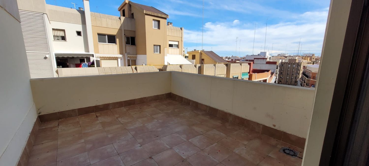 Piso en avenida del Primat Reig, 129